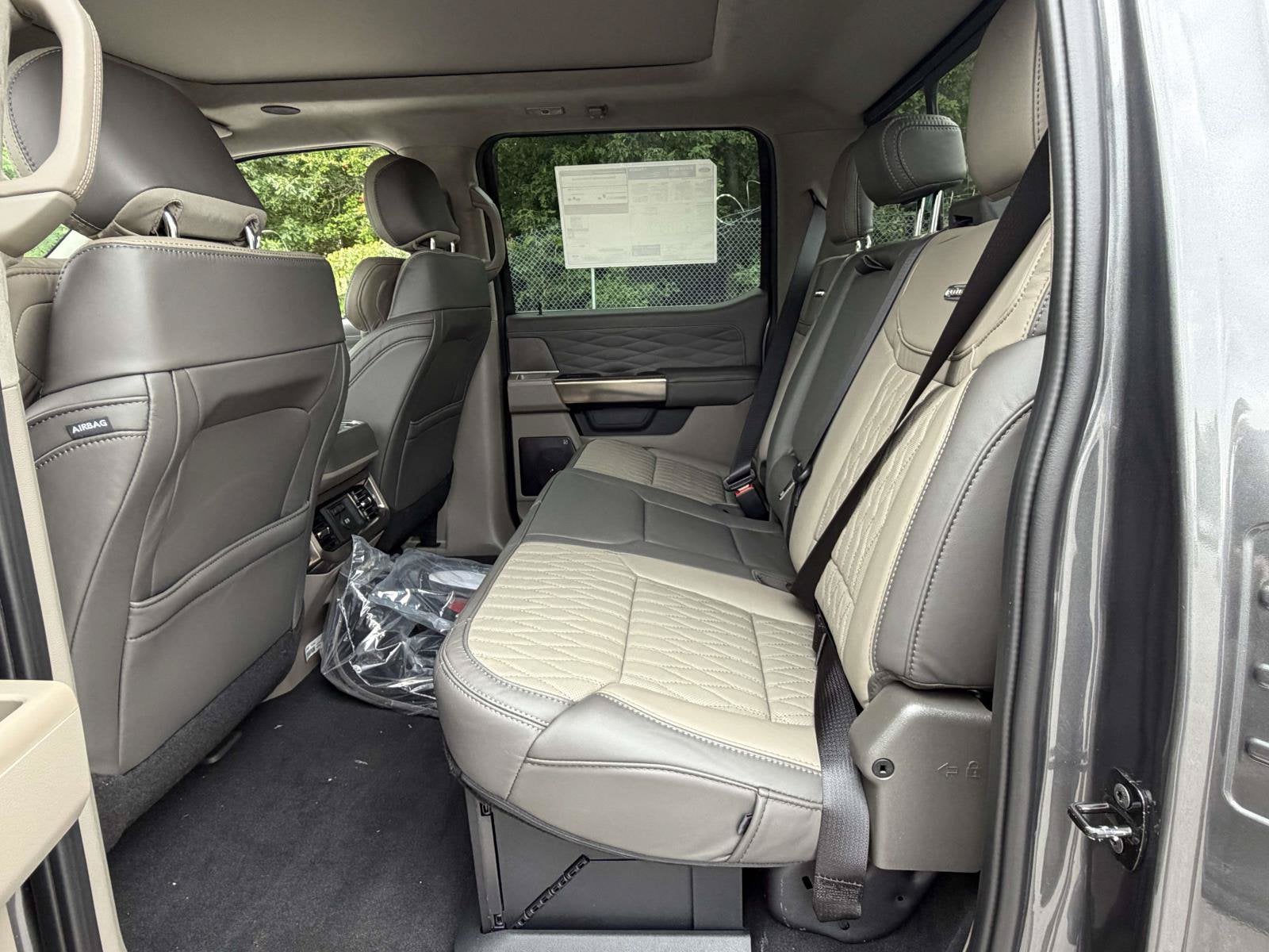 2026 Ford Super Duty F-350 SRW Platinum