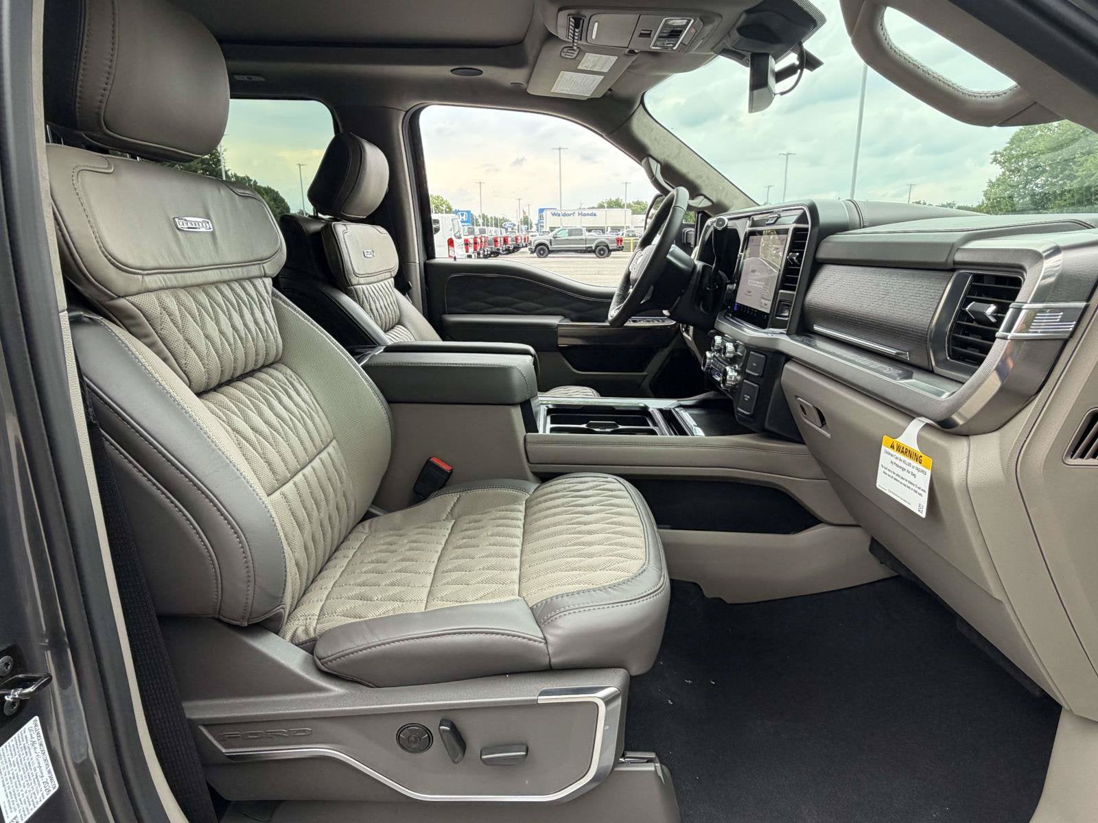 2026 Ford Super Duty F-350 SRW Platinum