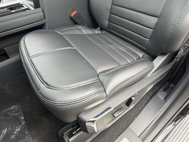 2026 Ford Super Duty F-350 SRW Platinum