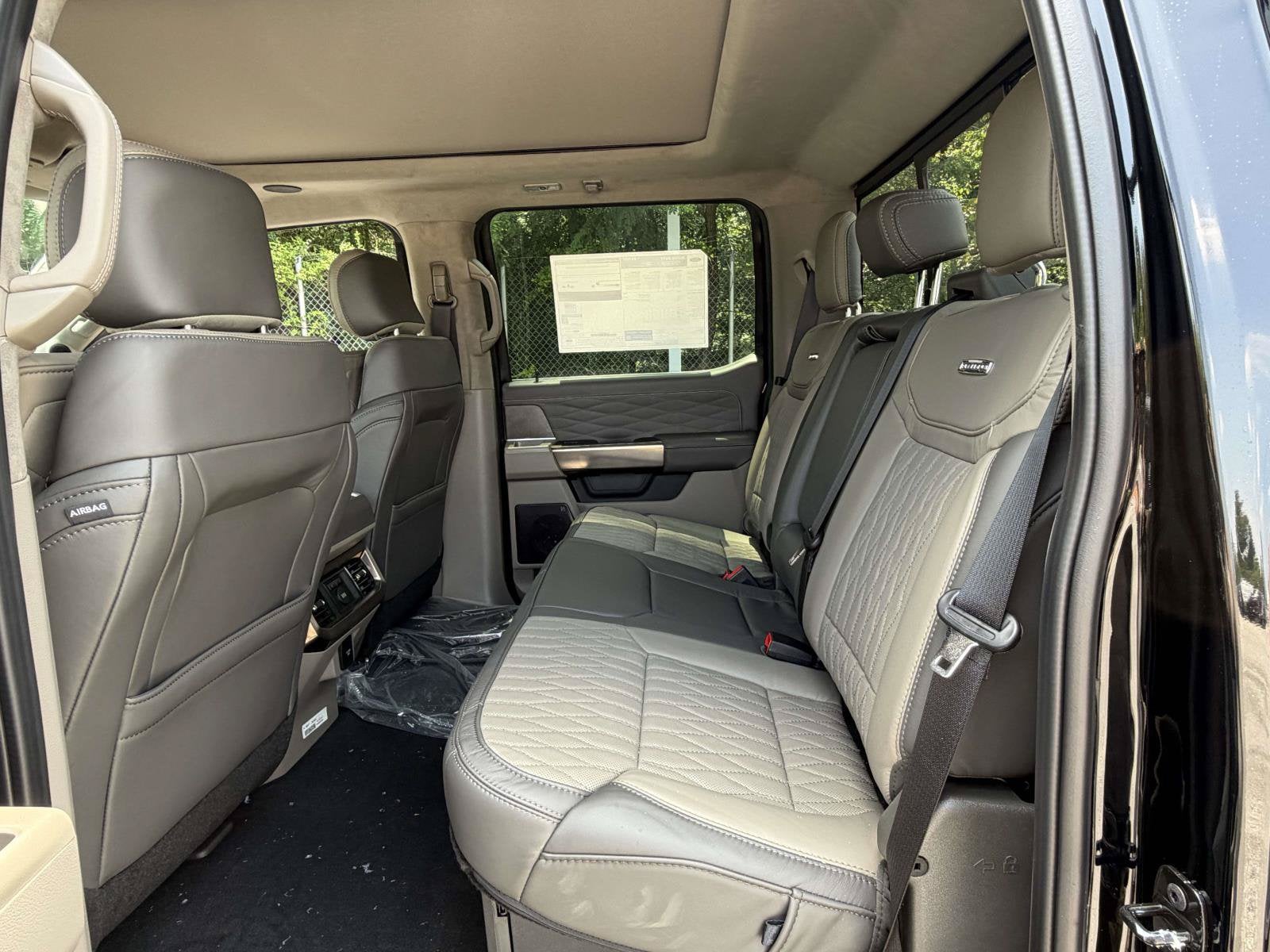 2026 Ford Super Duty F-350 SRW Platinum