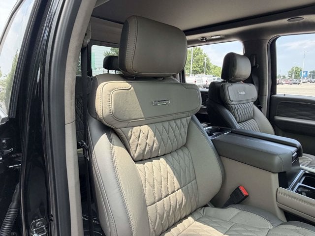 2026 Ford Super Duty F-350 SRW Platinum