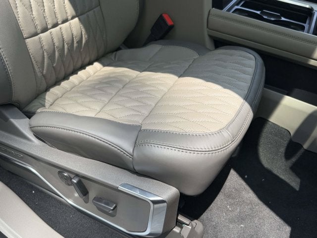 2026 Ford Super Duty F-350 SRW Platinum