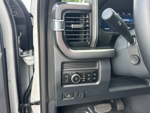 2026 Ford Super Duty F-350 SRW Platinum