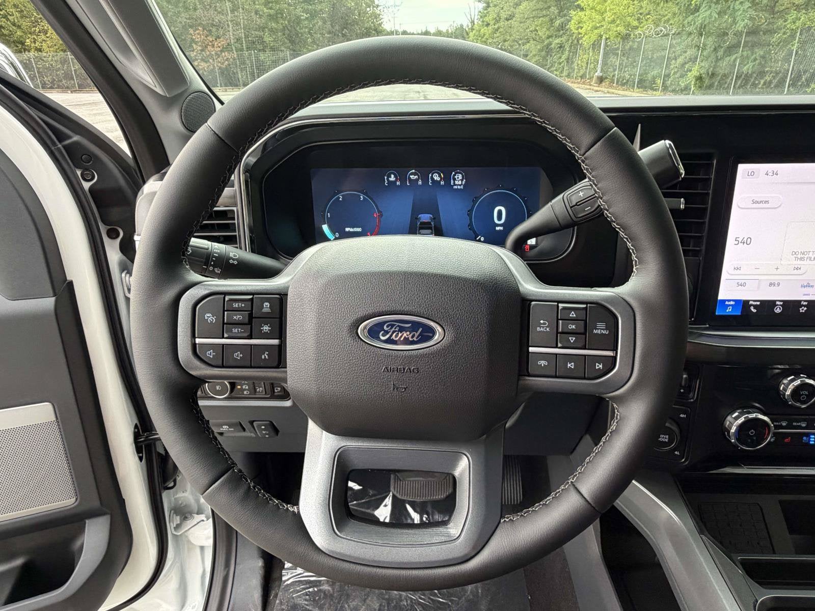 2026 Ford Super Duty F-350 SRW LARIAT