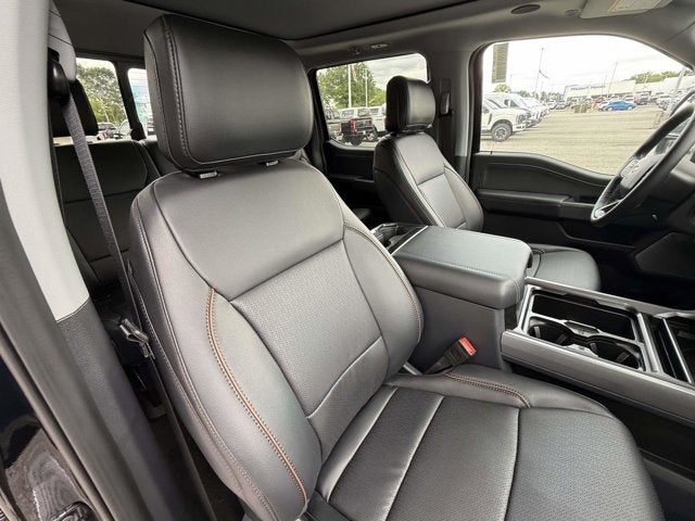 2026 Ford Super Duty F-350 DRW LARIAT