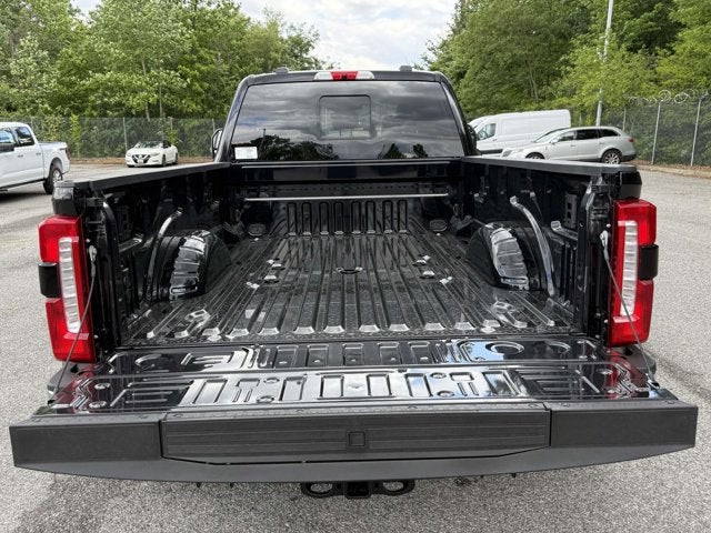 2026 Ford Super Duty F-350 DRW LARIAT