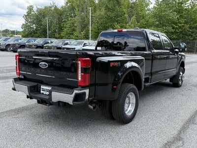 2026 Ford Super Duty F-350 DRW LARIAT