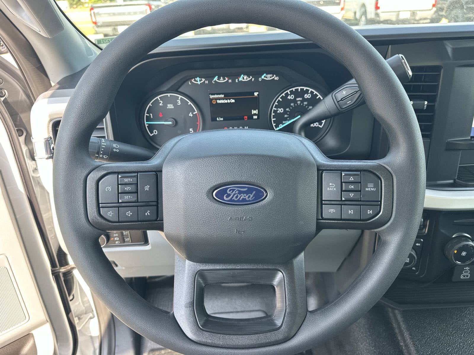 2027 Ford Super Duty F-350 DRW XL