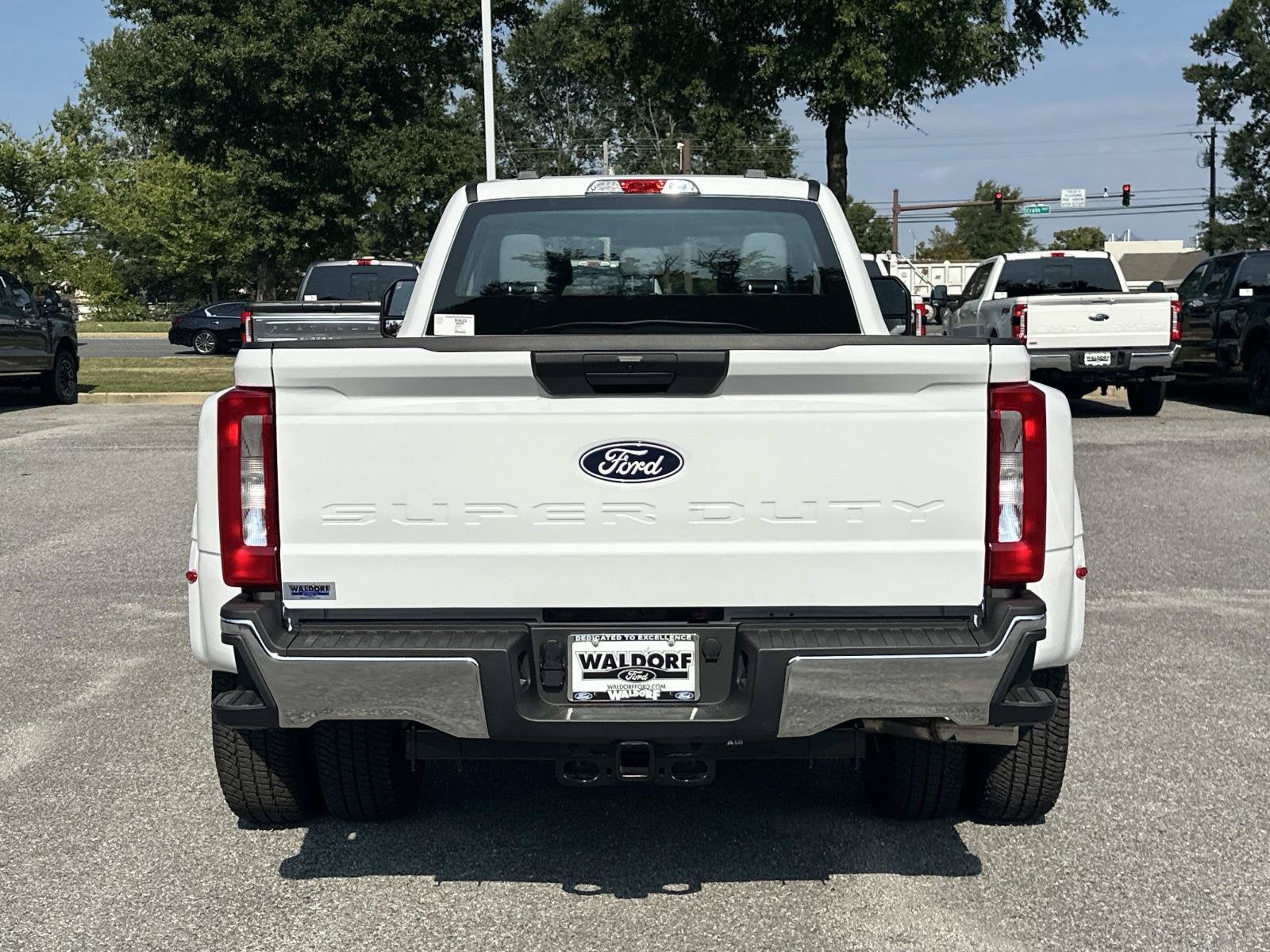 2027 Ford Super Duty F-350 DRW XL