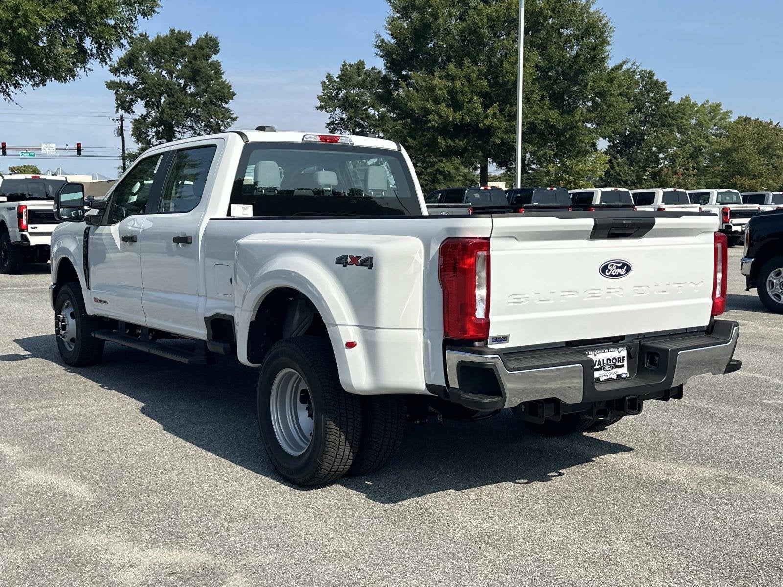 2027 Ford Super Duty F-350 DRW XL