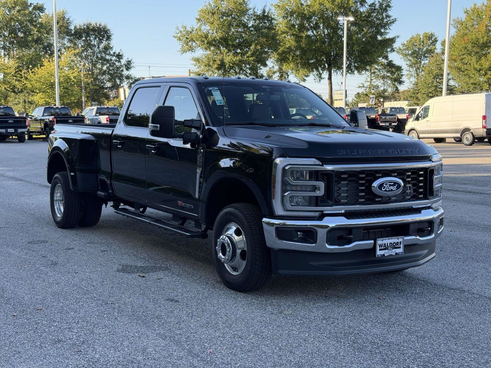 2027 Ford Super Duty F-350 DRW XLT