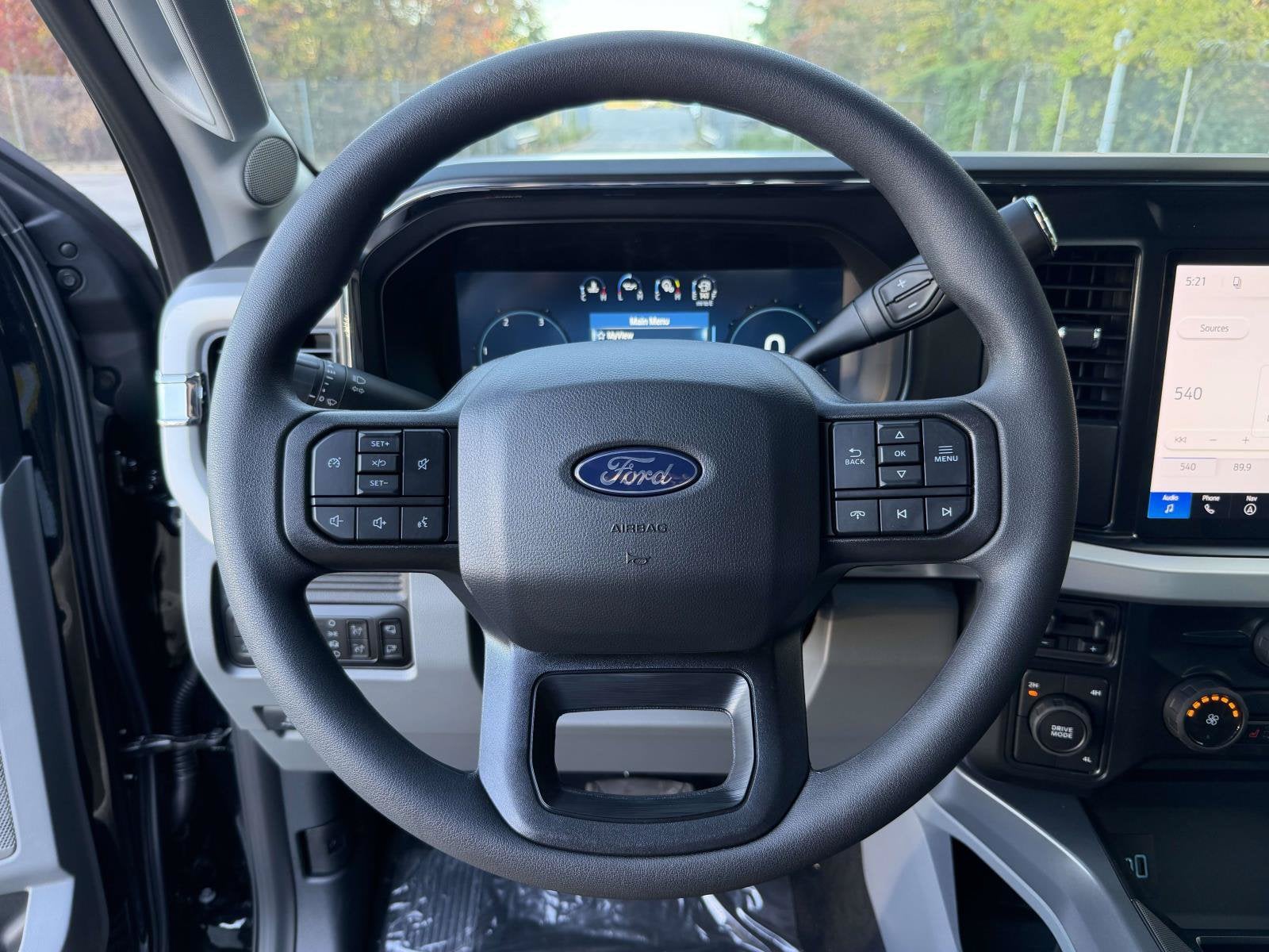 2027 Ford Super Duty F-350 DRW XLT