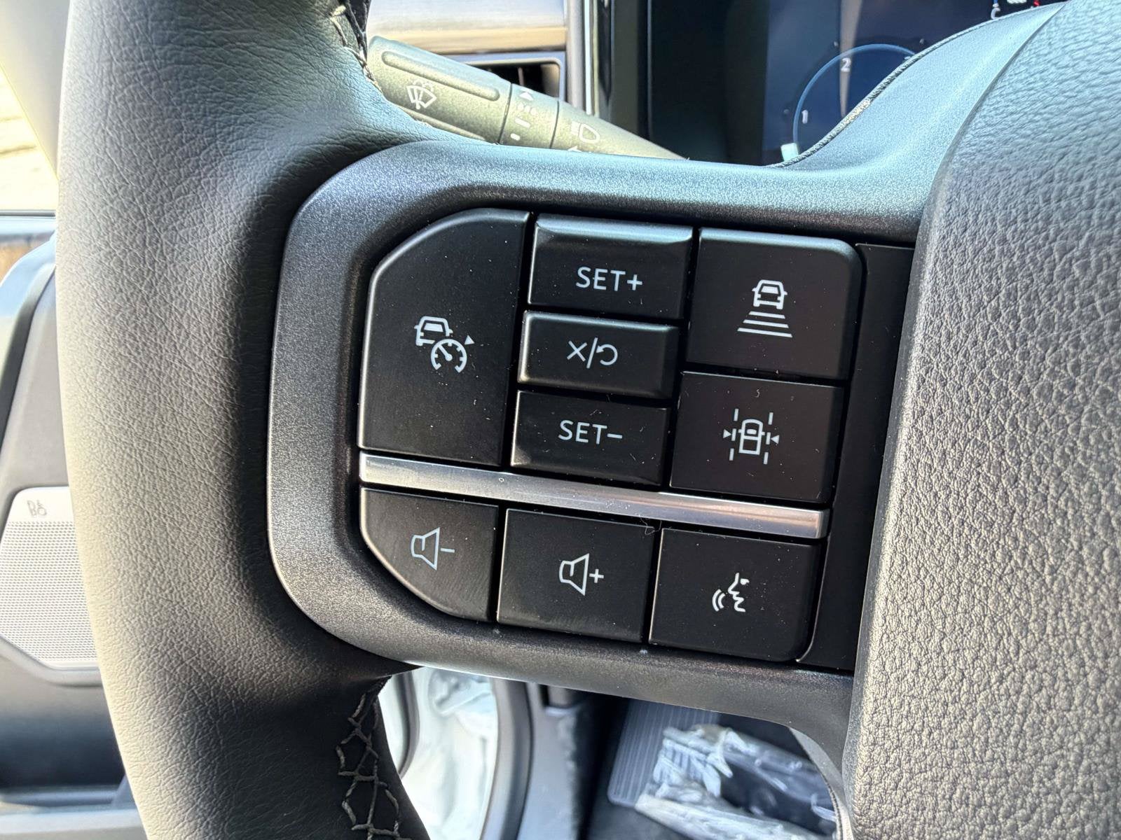 2026 Ford Super Duty F-350 DRW LARIAT