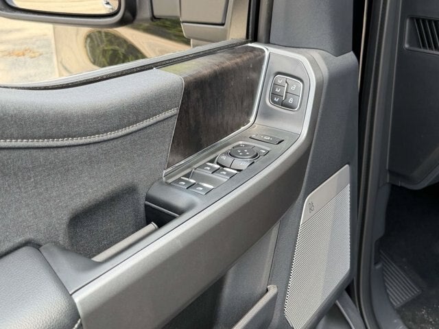 2026 Ford Super Duty F-350 DRW LARIAT