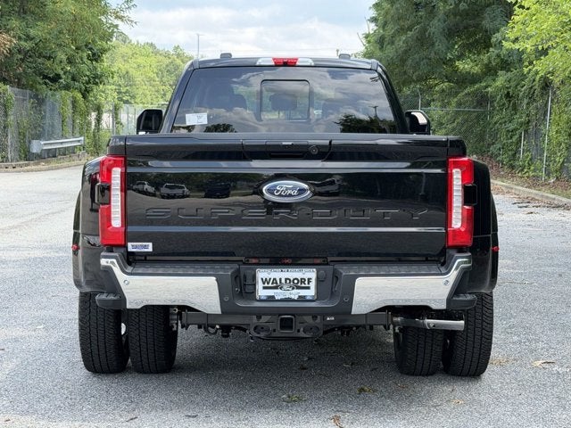 2026 Ford Super Duty F-350 DRW LARIAT