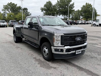 2027 Ford Super Duty F-350 DRW XL