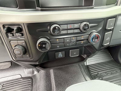 2027 Ford Super Duty F-350 DRW XL