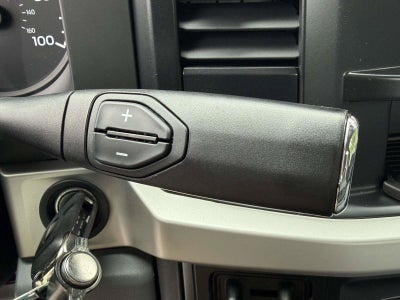 2027 Ford Super Duty F-350 DRW XL