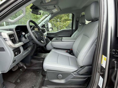 2027 Ford Super Duty F-350 DRW XL