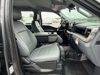2027 Ford Super Duty F-350 DRW XL