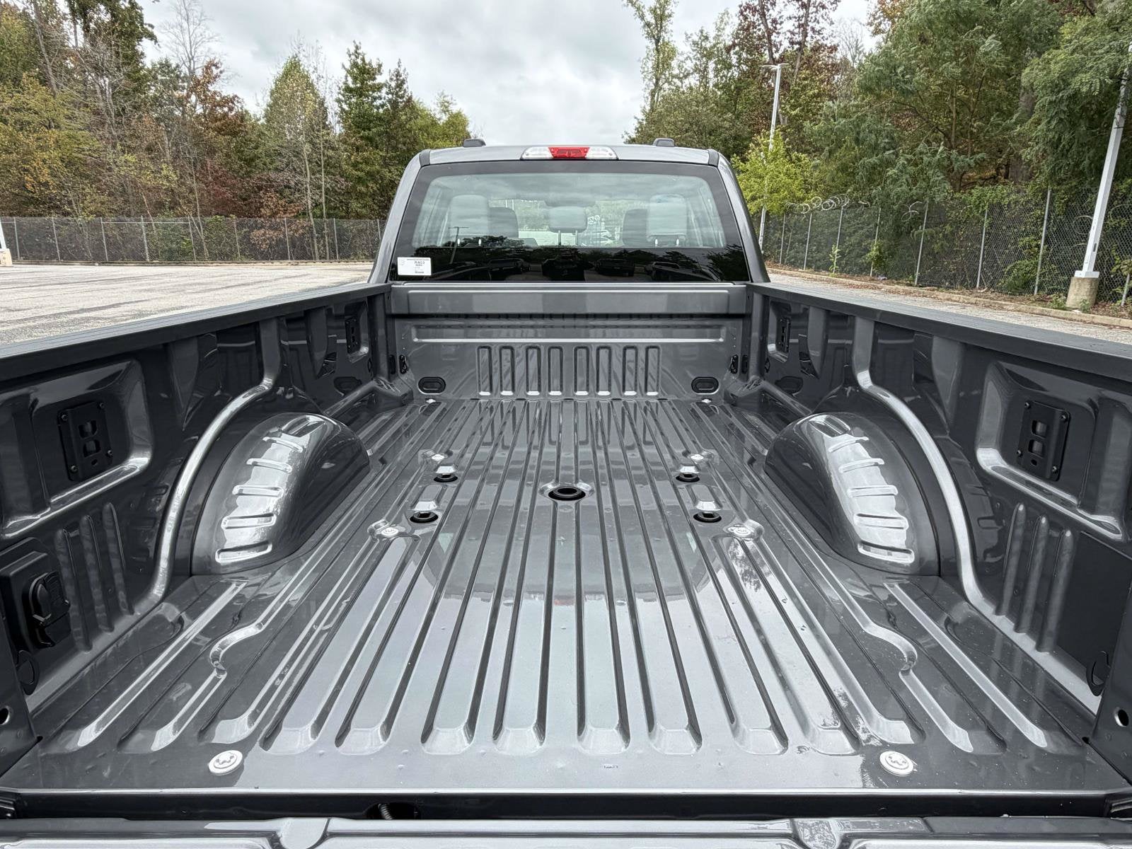 2027 Ford Super Duty F-350 DRW XL