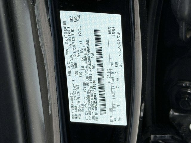 2023 Ford Super Duty F-350 DRW LARIAT