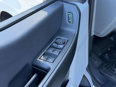 2027 Ford Super Duty F-350 DRW XL