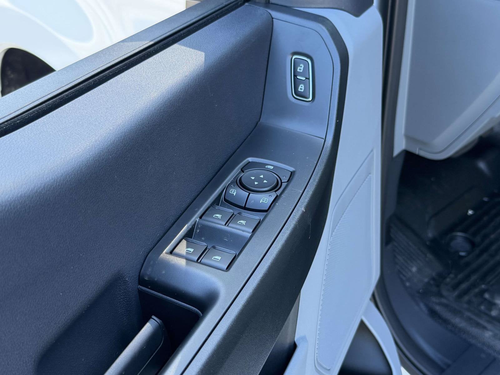 2027 Ford Super Duty F-350 DRW XL