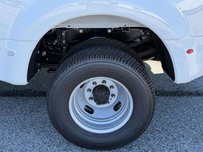 2027 Ford Super Duty F-350 DRW XL