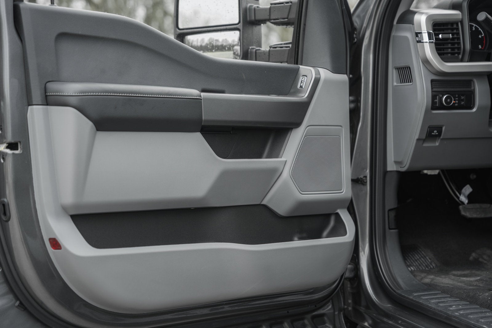 2026 Ford Super Duty F-350 DRW XLT