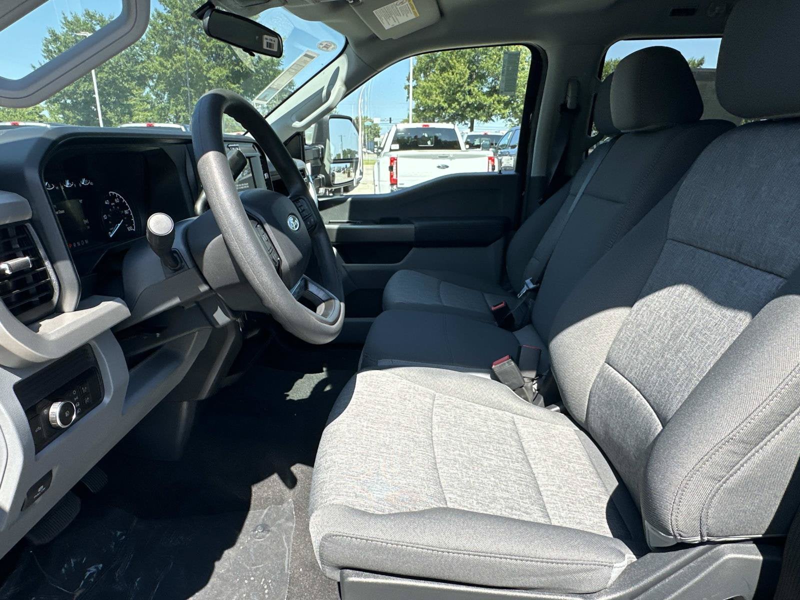 2026 Ford Super Duty F-350 DRW XL