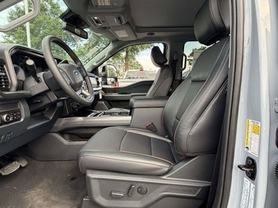 2026 Ford Super Duty F-350 DRW LARIAT