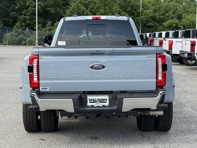 2026 Ford Super Duty F-350 DRW LARIAT