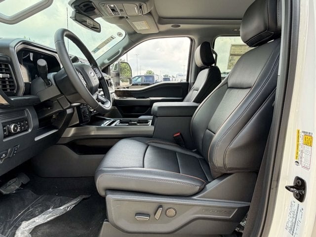 2026 Ford Super Duty F-350 DRW LARIAT