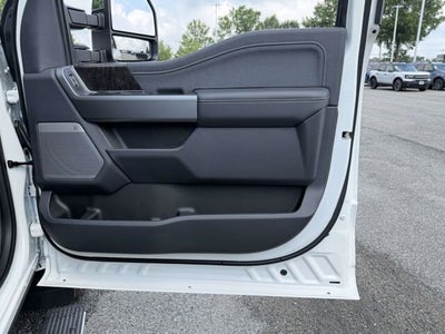 2026 Ford Super Duty F-350 DRW LARIAT