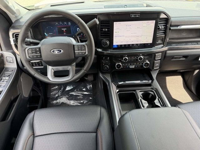 2026 Ford Super Duty F-350 DRW LARIAT