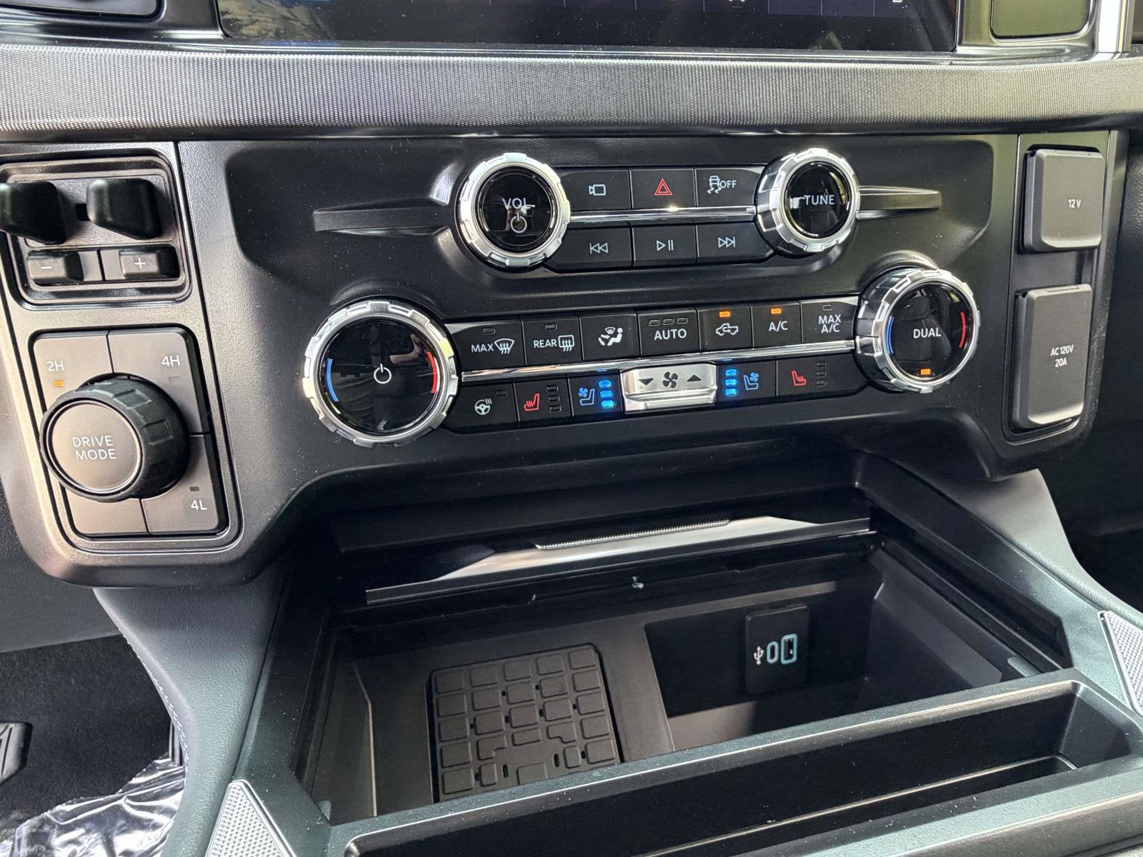 2026 Ford Super Duty F-450 DRW Platinum