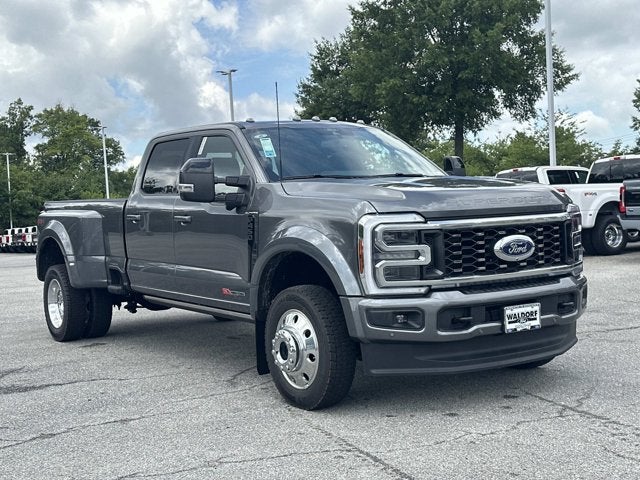 2026 Ford Super Duty F-450 DRW Platinum
