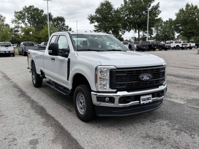2027 Ford Super Duty F-350 SRW XL