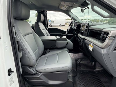 2027 Ford Super Duty F-350 SRW XL