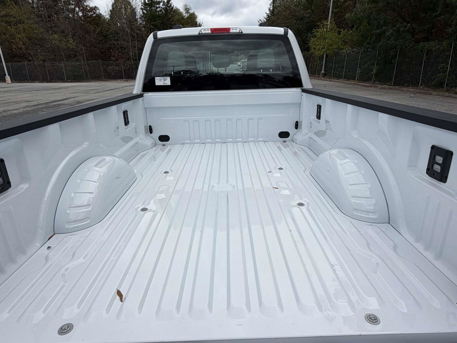 2027 Ford Super Duty F-350 SRW XL