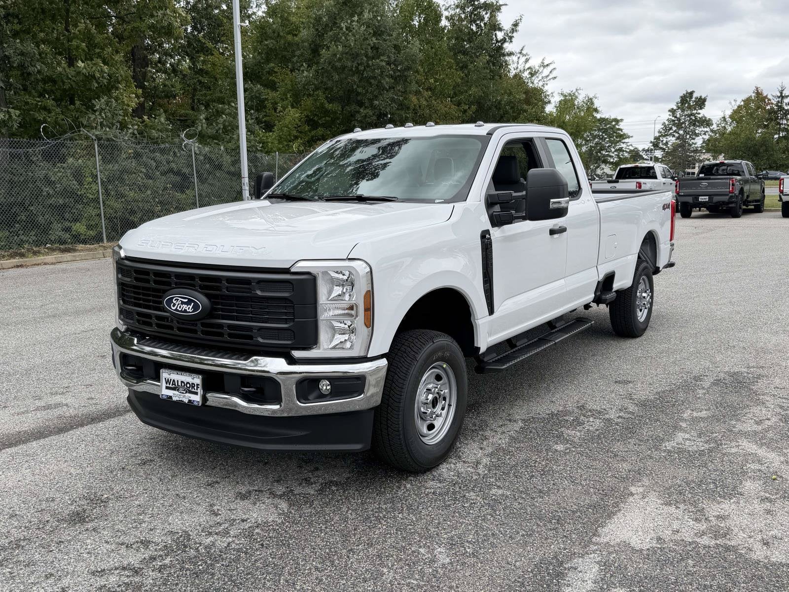 2027 Ford Super Duty F-350 SRW XL