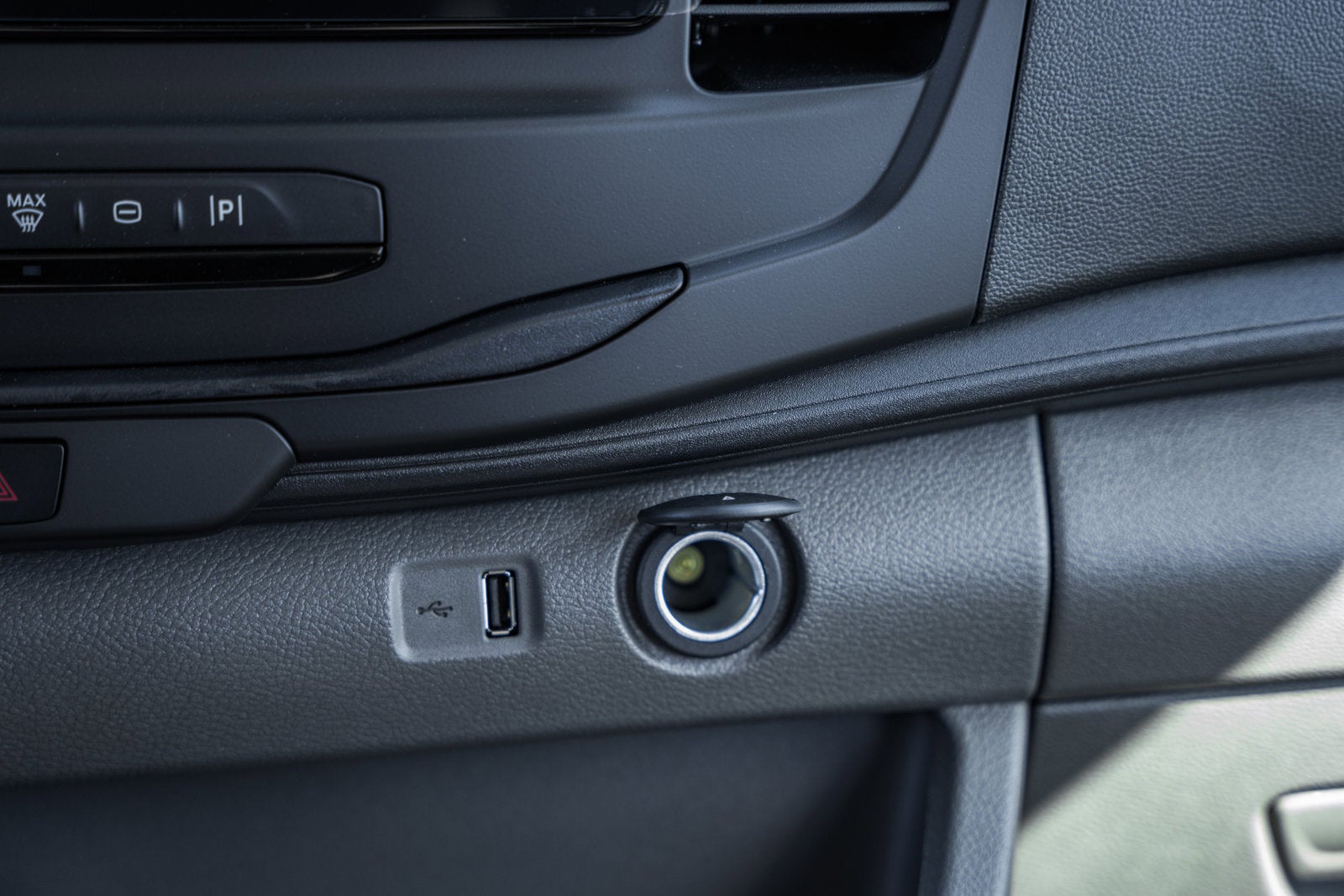 2026 Ford Transit Cargo Van 250