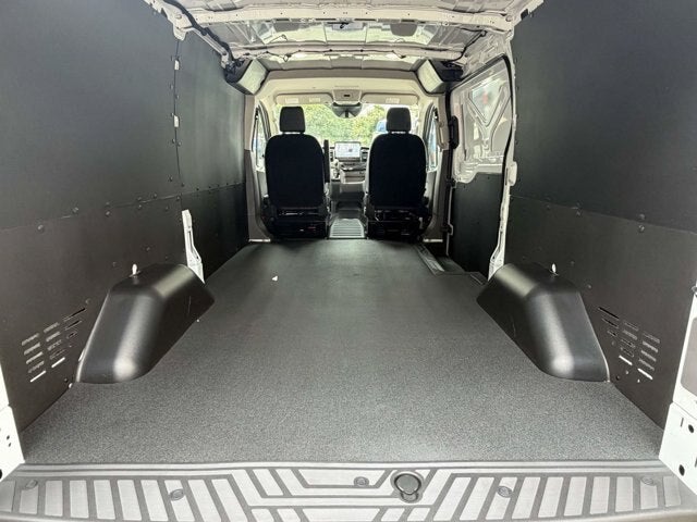 2026 Ford Transit Cargo Van T-250 130" Low Rf 9150 GVWR RWD