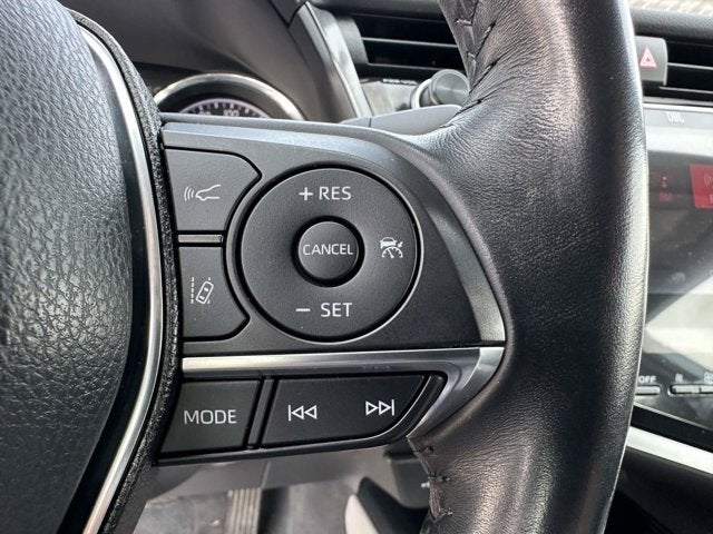 2020 Toyota Camry Hybrid XLE
