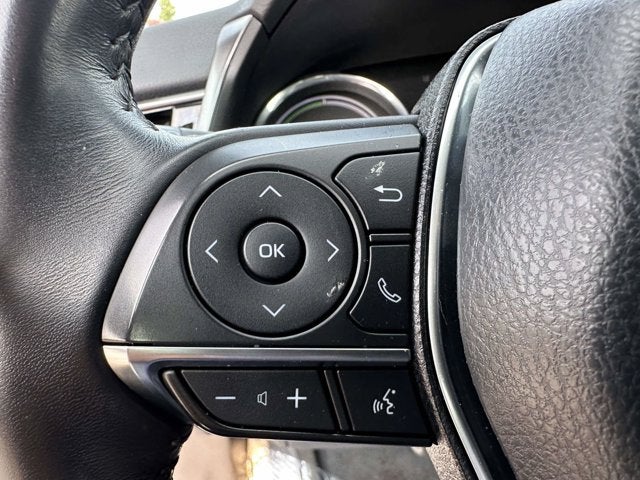 2020 Toyota Camry Hybrid XLE