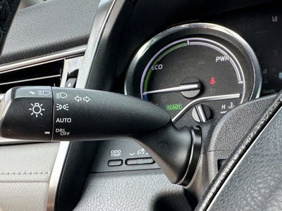 2020 Toyota Camry Hybrid XLE