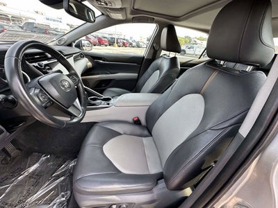 2020 Toyota Camry Hybrid XLE