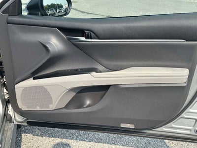 2020 Toyota Camry Hybrid XLE