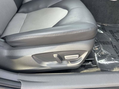 2020 Toyota Camry Hybrid XLE
